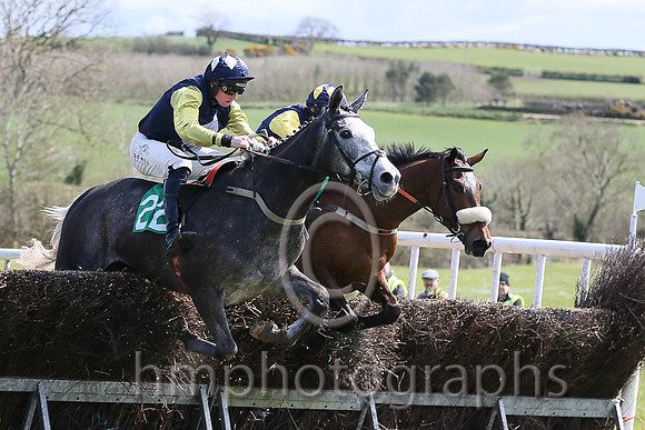 01st STOWAWAY FOREVER and J J Codd ( 22 , DARK BLUE,white diamond; yellow sleeves; dark blue cap,white diamonds ) Trainer: J.P. Dempsey,, Owner : Denis Cusack