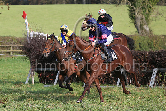 01st THE MEAN QUEEN and J J O'Neill ( 14 , DARK BLUE,pink triple diamond; dark blue sleeves,pink armlet; dark blue cap ) Trainer: Mary E. Doyle,, Owner : Rodman Moorhead