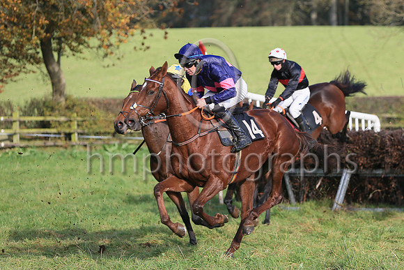 01st THE MEAN QUEEN and J J O'Neill ( 14 , DARK BLUE,pink triple diamond; dark blue sleeves,pink armlet; dark blue cap ) Trainer: Mary E. Doyle,, Owner : Rodman Moorhead