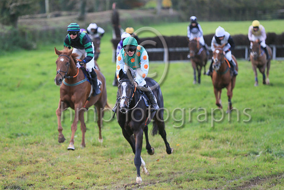 01st UNDERSUPERVISION and T P Roche ( 21 , BLACK,emerald green epaulettes; black  emerald green hooped sleeves; black  emerald green hooped cap ) Trainer: Cormac Doyle,, Owner : Racing Partnership Mon