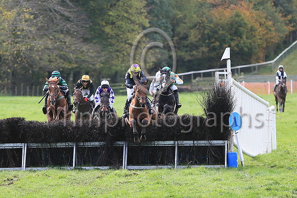 01st UNDERSUPERVISION and T P Roche ( 21 , BLACK,emerald green epaulettes; black  emerald green hooped sleeves; black  emerald green hooped cap ) Trainer: Cormac Doyle,, Owner : Racing Partnership Mon