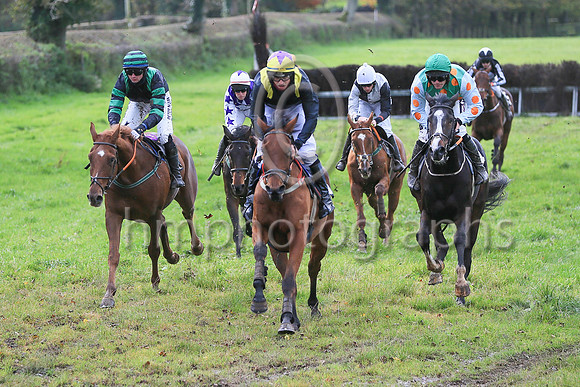 01st UNDERSUPERVISION and T P Roche ( 21 , BLACK,emerald green epaulettes; black  emerald green hooped sleeves; black  emerald green hooped cap ) Trainer: Cormac Doyle,, Owner : Racing Partnership Mon