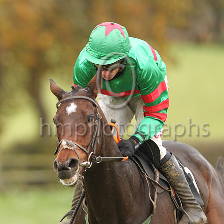 01st MISS US O and Derek O'Connor ( 9 , EMERALD GREEN,red hoop; emerald green  red hooped sleeves; emerald green cap,red star ) Trainer: B.R. Hamilton , Owner : Olivia Mary O'Reilly