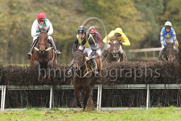 01st MR MANTILLA and S E O'Rourke ( 12 , WHITE,green sash; white sleeves; red cap ) Trainer: Vincent Devereux , Owner : James Devereux