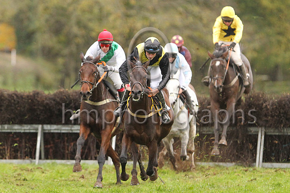 01st MR MANTILLA and S E O'Rourke ( 12 , WHITE,green sash; white sleeves; red cap ) Trainer: Vincent Devereux , Owner : James Devereux