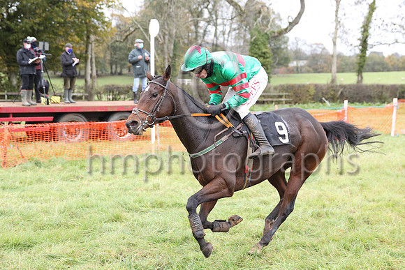 01st MISS US O and Derek O'Connor ( 9 , EMERALD GREEN,red hoop; emerald green  red hooped sleeves; emerald green cap,red star ) Trainer: B.R. Hamilton , Owner : Olivia Mary O'Reilly