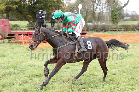 01st MISS US O and Derek O'Connor ( 9 , EMERALD GREEN,red hoop; emerald green  red hooped sleeves; emerald green cap,red star ) Trainer: B.R. Hamilton , Owner : Olivia Mary O'Reilly