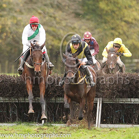 01st MR MANTILLA and S E O'Rourke ( 12 , WHITE,green sash; white sleeves; red cap ) Trainer: Vincent Devereux , Owner : James Devereux