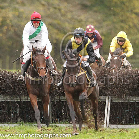 01st MR MANTILLA and S E O'Rourke ( 12 , WHITE,green sash; white sleeves; red cap ) Trainer: Vincent Devereux , Owner : James Devereux