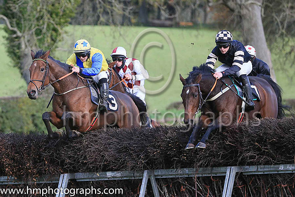 PETERS PEPPY and R James ( 3 , YELLOW  BLUE HLVD; yellow sleeves; yellow cap,blue stars ) Trainer: Colin Bowe,, Owner : Miss. Maria Kavanagh