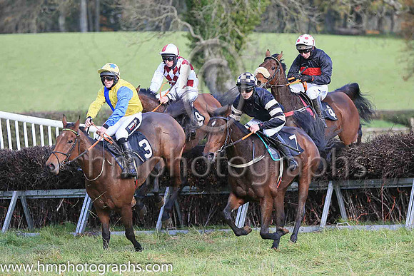 PETERS PEPPY and R James ( 3 , YELLOW  BLUE HLVD; yellow sleeves; yellow cap,blue stars ) Trainer: Colin Bowe,, Owner : Miss. Maria Kavanagh