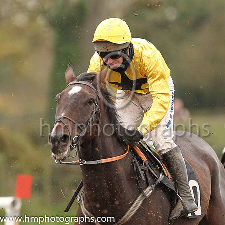 LOWTOWN BOY and N McParlan ( 10 , YELLOW,black star; yellow sleeves; yellow cap ) Trainer: Liam Lennon , Owner : Hayley Haughey