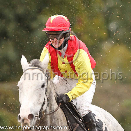 CHARIOT WARRIOR and Ms Z McMullan ( 2 ,Antrim (H)- RED,yellow panel; yellow sleeves; red cap,yellow star ) Trainer: Robert Brown Kerr , Owner : James Brown Kerr