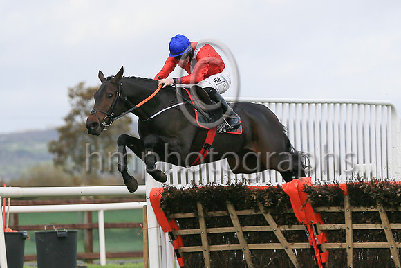 01st Quilixiosand J W Kennedy ( 1 , red, white cross sash ) Trainer - G Elliott , Owner - Cheveley Park Stud