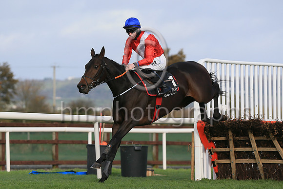 01st Quilixiosand J W Kennedy ( 1 , red, white cross sash ) Trainer - G Elliott , Owner - Cheveley Park Stud