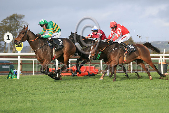 01st Cayd Boyand M P Walsh ( 5 , orange and green hoops ) Trainer - Miss E Doyle , Owner - John P McManus