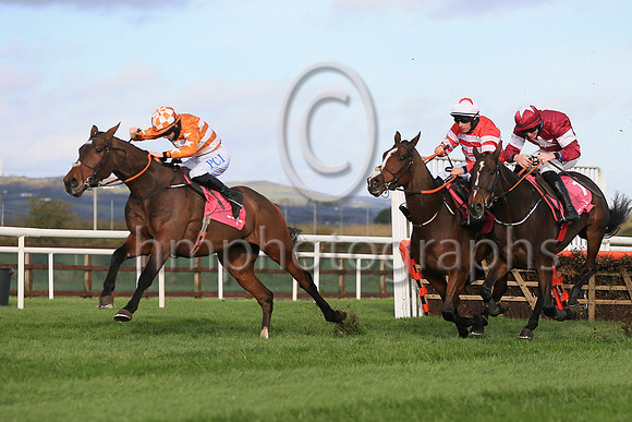 01st Aspire Towerand Rachael Blackmore ( 3 , yellow and white hoops ) Trainer - H De Bromhead , Owner - Brendan McNeill  Jonathan Maloney