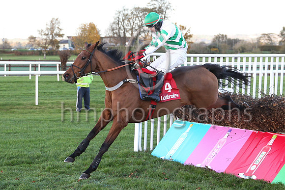 01st Bridge Nativeand C J Orr5 ( 4 , green and white chevrons ) Trainer - Mrs D A Love , Owner - Real Bandits Again Syndicate
