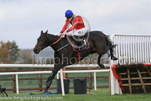01st Quilixiosand J W Kennedy ( 1 , red, white cross sash ) Trainer - G Elliott , Owner - Cheveley Park Stud