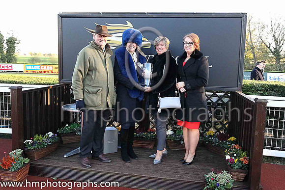 01st Tiger Sam and D Meyler ( 8 , white, red hoop ) Trainer - N Meade , Owner - Noel Meade