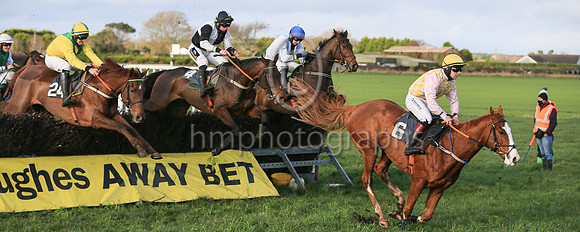 01st CARRIG SAM and B Lawless ( 24 , YELLOW,green chevron; yellow sleeves; yellow  green qtd cap ) Trainer: Peter Croke,, Owner : Maurice Sheehy