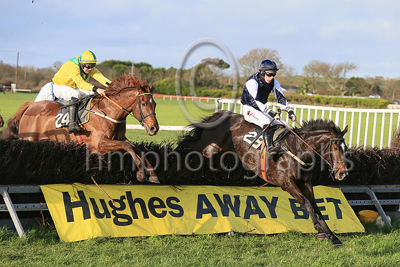 01st CARRIG SAM and B Lawless ( 24 , YELLOW,green chevron; yellow sleeves; yellow  green qtd cap ) Trainer: Peter Croke,, Owner : Maurice Sheehy