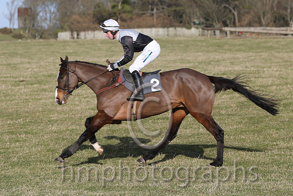 01 Ballyarthur  Derek O'Connor - Trainer : Colin S McKeever, Black and white qtrd