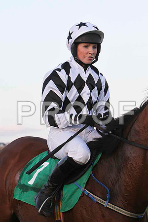 The Brugh Boy , 6th, Jockey - Ms L O'Neill - FT8E3278-e