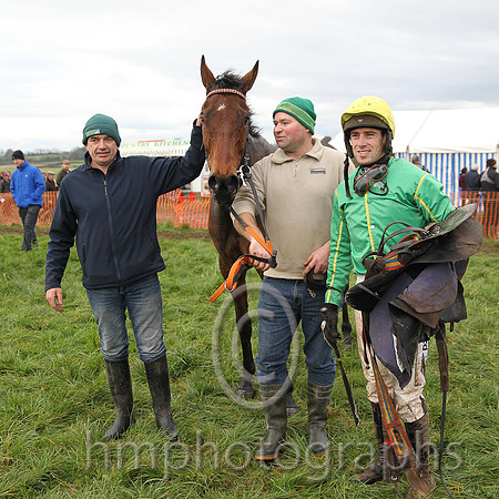 01st BORUING UP A STORM and B O'Neill ( 4 , GREEN; green,yellow seams sleeves; yellow cap ) Trainer: J.P. Brennan,, Owner : Marie Brennan