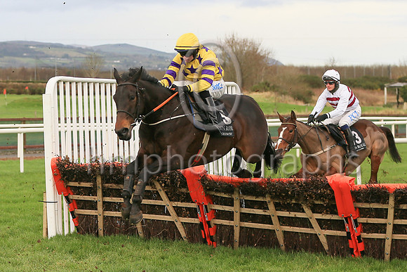01st Feelgood Island and S F O'Keeffe ( 5 , yellow, blue stars ) Trainer - Miss E Doyle , Owner - Mrs R Rath