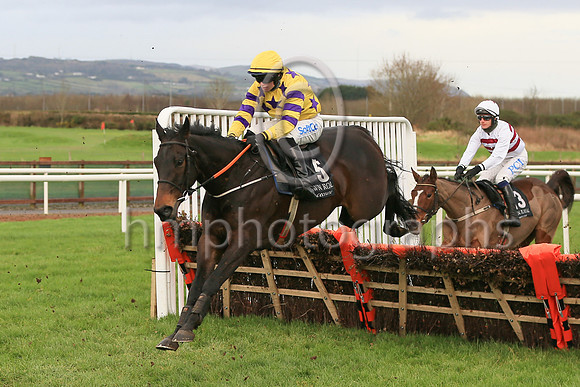 01st Feelgood Island and S F O'Keeffe ( 5 , yellow, blue stars ) Trainer - Miss E Doyle , Owner - Mrs R Rath