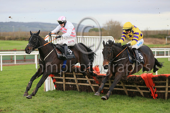 01st Feelgood Island and S F O'Keeffe ( 5 , yellow, blue stars ) Trainer - Miss E Doyle , Owner - Mrs R Rath