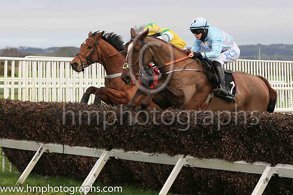 01st Arahecan and Rachael Blackmore ( 1 , light blue, pink chevrons ) Trainer - H De Bromhead , Owner - R S Brookhouse