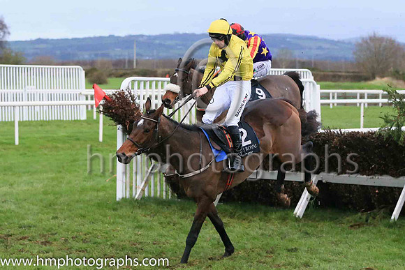 01st Billaway and Mr P W Mullins ( 2 , yellow, black horse ) Trainer - W P Mullins , Owner - J Turner