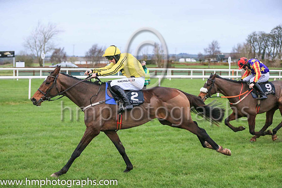 01st Billaway and Mr P W Mullins ( 2 , yellow, black horse ) Trainer - W P Mullins , Owner - J Turner