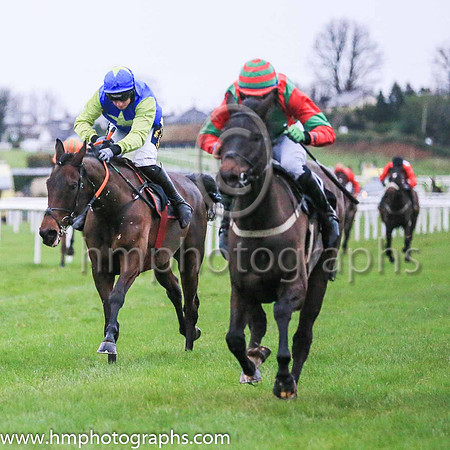 01st Dixie Flyer and Mr B G Crawford ( 11 , green, red braces ) Trainer - S R B Crawford , Owner - Martin Baker