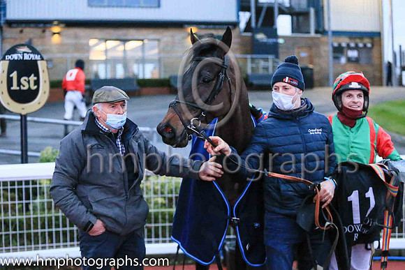 01st Dixie Flyer and Mr B G Crawford ( 11 , green, red braces ) Trainer - S R B Crawford , Owner - Martin Baker