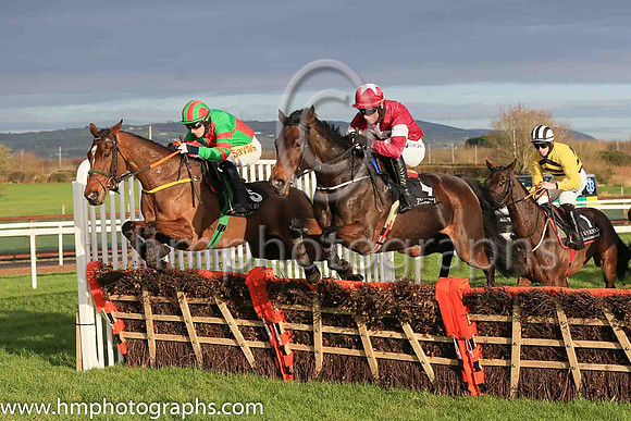 01st Battle Of Actium and D Meyler ( 4 , maroon, white star ) Trainer - J P O'Brien , Owner - Gigginstown House Stud