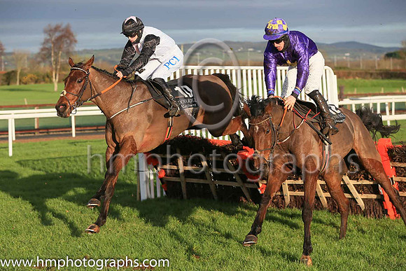 06th That's Lifebuoy??and P K Donovan?7 ( 12 , purple, yellow star ) Trainer - J P Ryan , Owner - Mrs C B Walsh