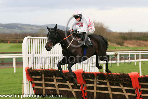 02nd Vintage Prosseco and J M Moore ( 9 , white, pink chevrons ) Trainer - G P Cromwell , Owner - Liquid Lunch Partnership