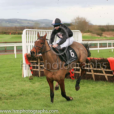 07th I Don?t Get It and Dylan Johnston ( 6 , black, beige cross ) Trainer - N McCluskey , Owner - Neill McCluskey
