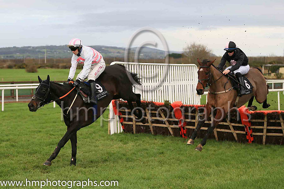 07th I Don't Get It and Dylan Johnston ( 6 , black, beige cross ) Trainer - N McCluskey , Owner - Neill McCluskey