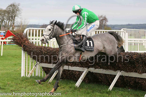 12th Miss Cedille and S F O?Keeffe ( 11 , green, white disc ) Trainer - Miss E Doyle , Owner - Cedille Partnership