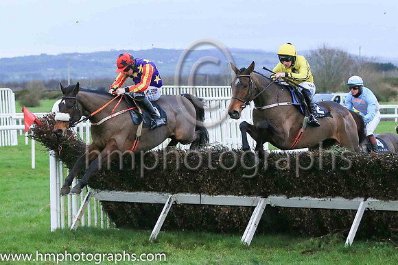 01st Billaway and Mr P W Mullins ( 2 , yelloow, black horse ) Trainer - W P Mullins , Owner - J Turner