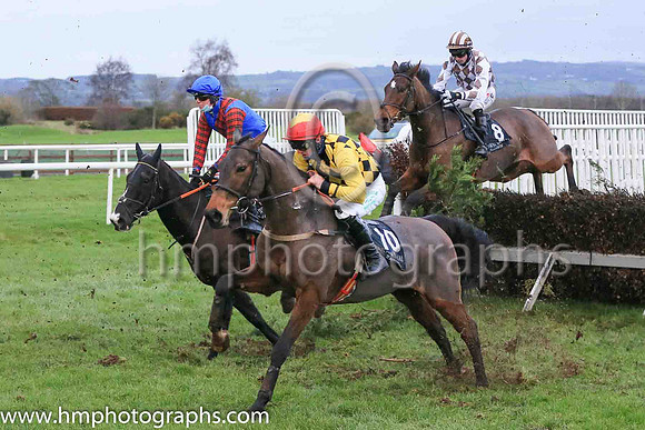09th Walshestown and Mr J C Barry ( 8 , black and white diamonds ) Trainer - A A Howard , Owner - Claire Berry