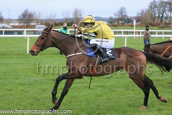 01st Billaway and Mr P W Mullins ( 2 , yellow, black horse ) Trainer - W P Mullins , Owner - J Turner