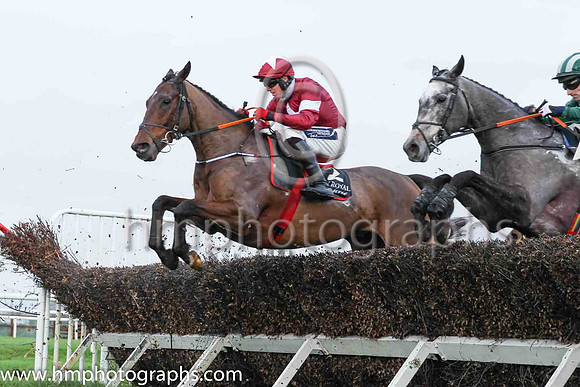 09th Axiomatic and K M Donoghue ( 2 , maroon, white star ) Trainer - G Elliott , Owner - Gigginstown House Stud