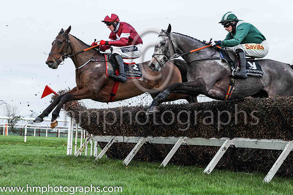09th Axiomatic and K M Donoghue ( 2 , maroon, white star ) Trainer - G Elliott , Owner - Gigginstown House Stud