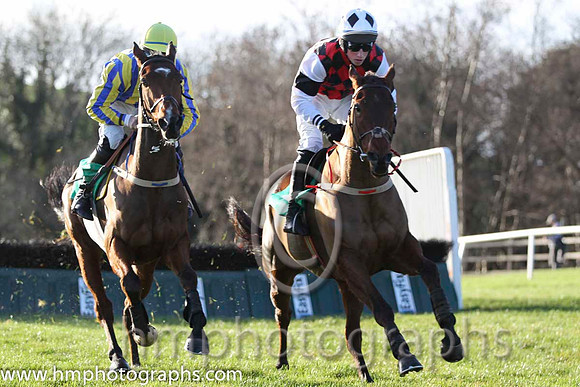 04 Beau Ballistic & R Loughran - 4th (1, royal blue and yellow stripes) & 06 Cloch Fada & M P Fogarty - PU (2, red and black diamonds) - FT8E1144-27