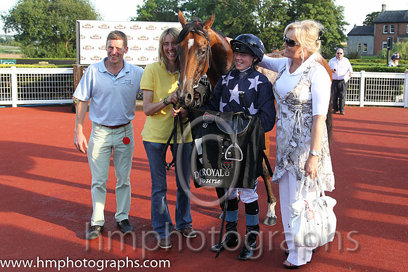 01 Fix It & Caroline Murtagh - winners (5, dark blue, mauve stars ) - FT8E9796